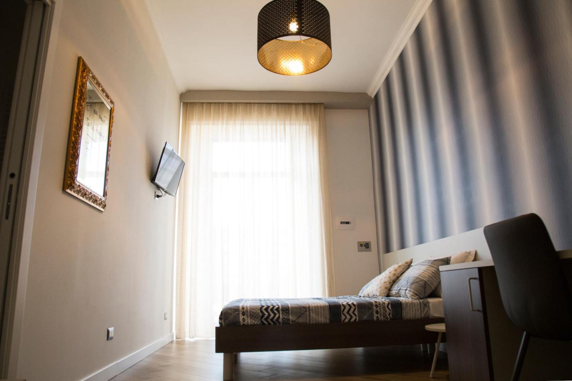 Rooms Garibaldi เนเปิลส์ ภายนอก รูปภาพ