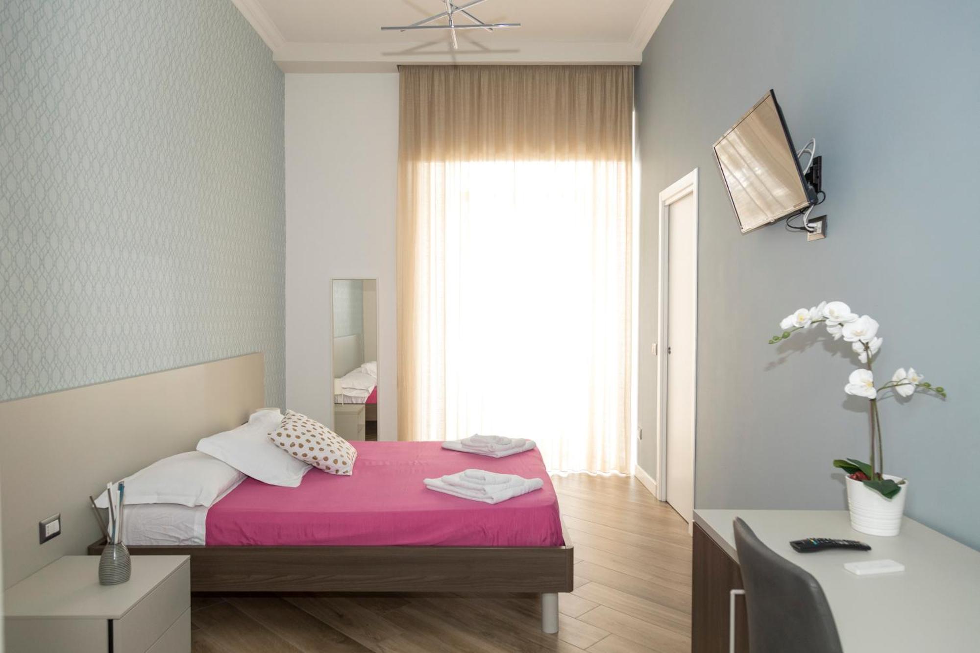 Rooms Garibaldi เนเปิลส์ ภายนอก รูปภาพ
