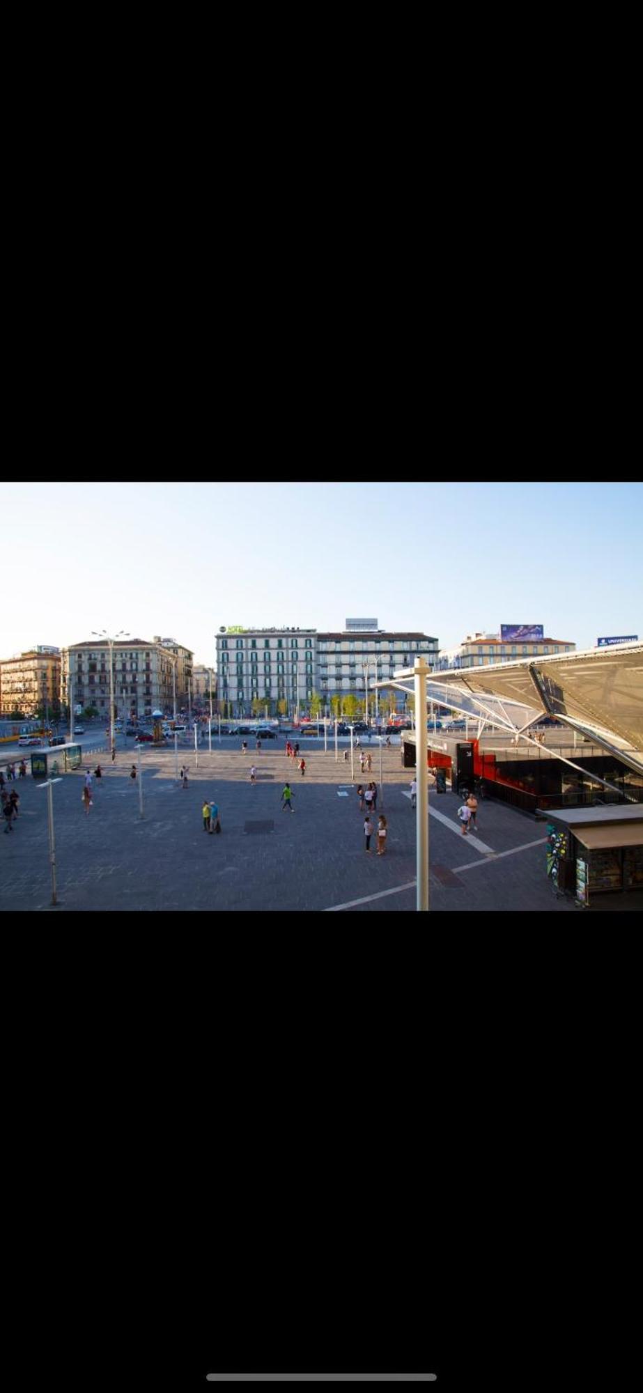 Rooms Garibaldi เนเปิลส์ ภายนอก รูปภาพ